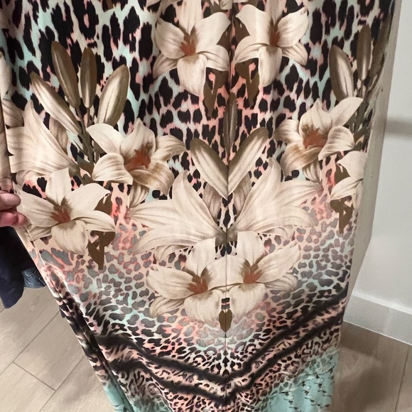 Animal & Floral Print Halter Maxi Dress size Medium - Picture 8 of 10